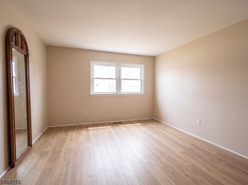 Bedroom ai declutter