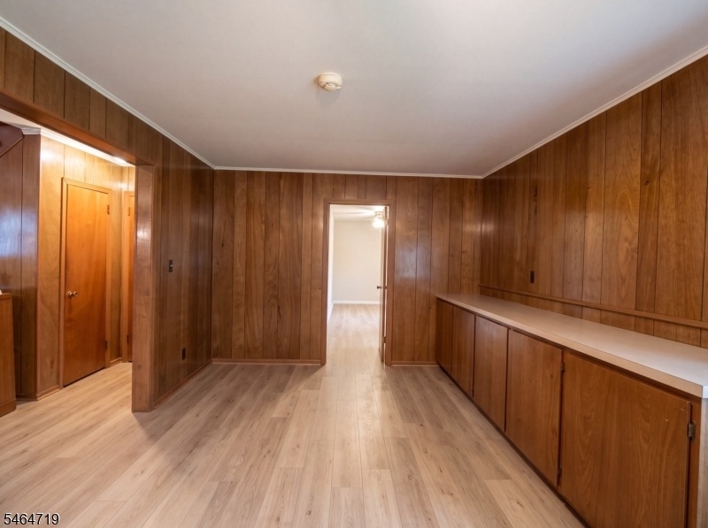 Ai declutter family room