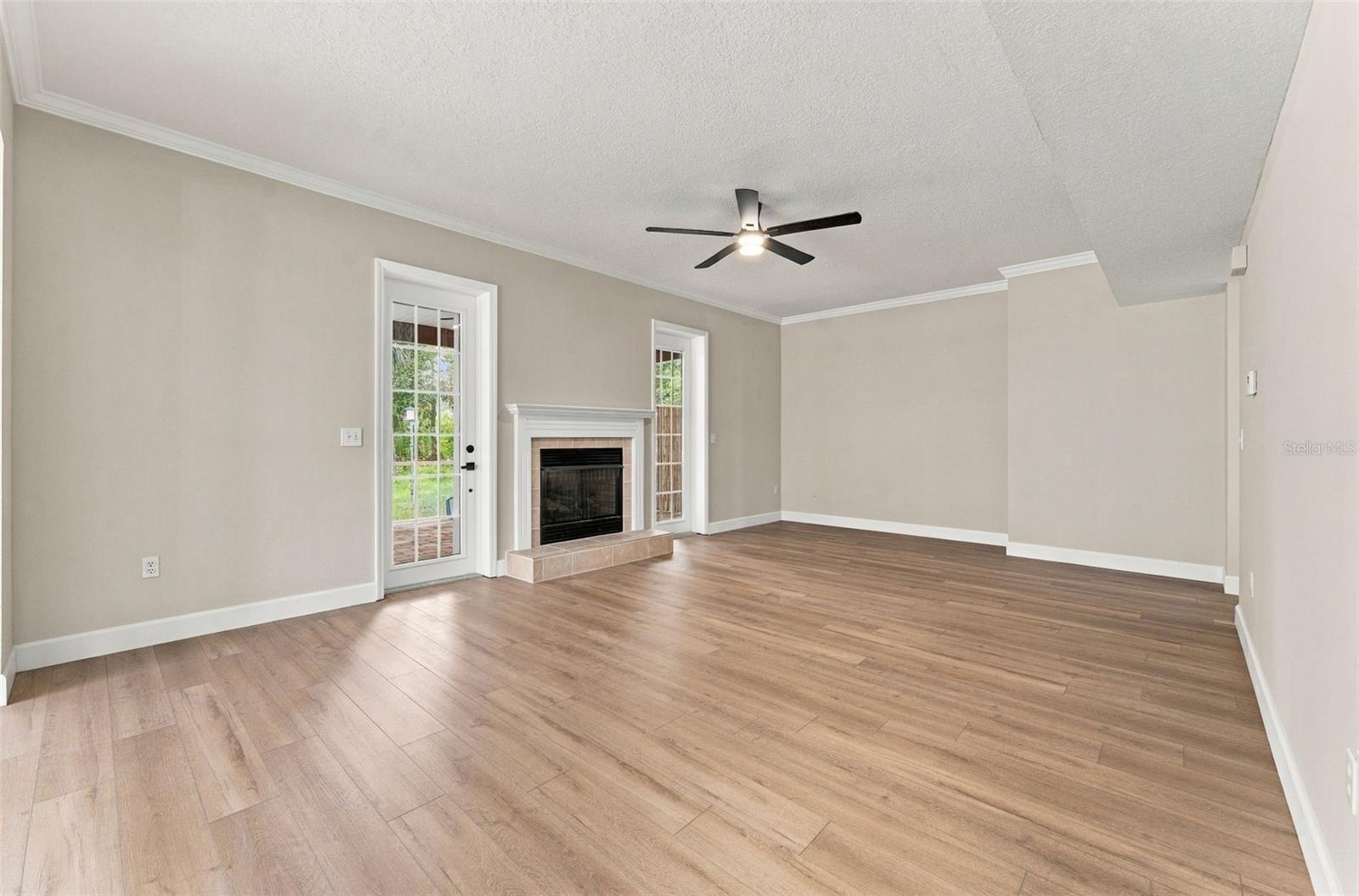 Generous family room with space for all your furniture