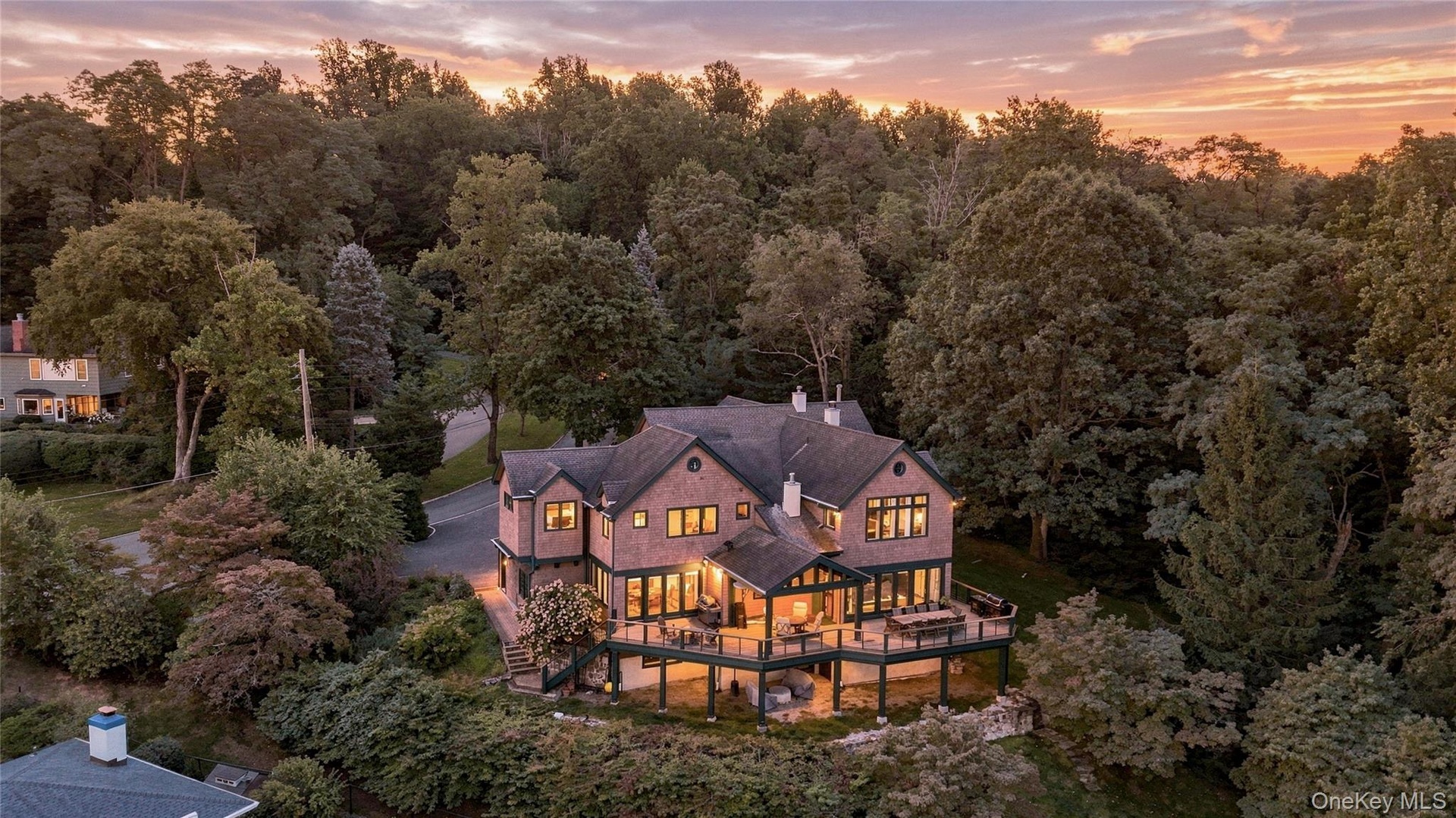 A stunning setting overlooking the Hudson River, bordering the historic Old Croton Aqueduct Trail and Rockwood Hall State Park, where natural beauty a