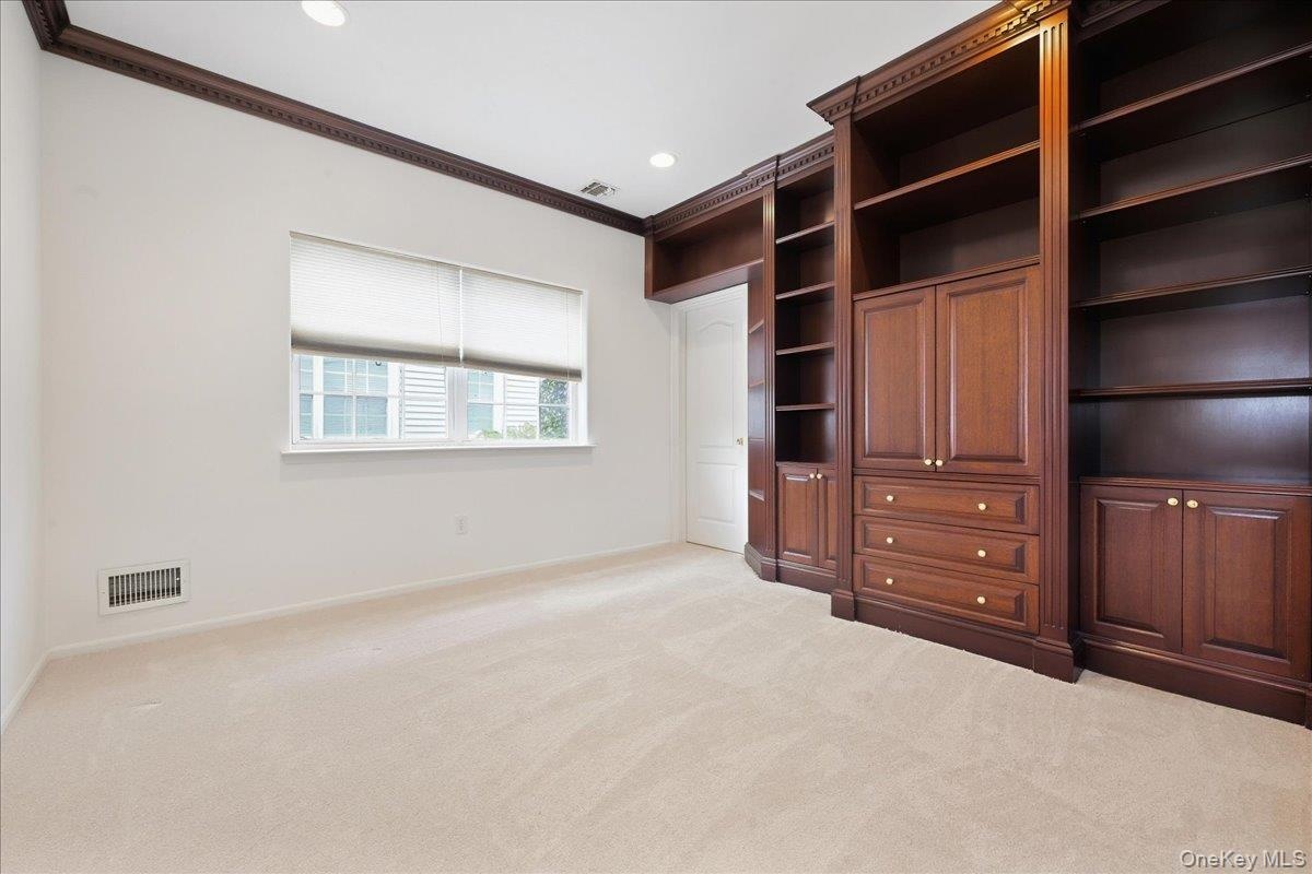 Bedroom/ Office with En suite