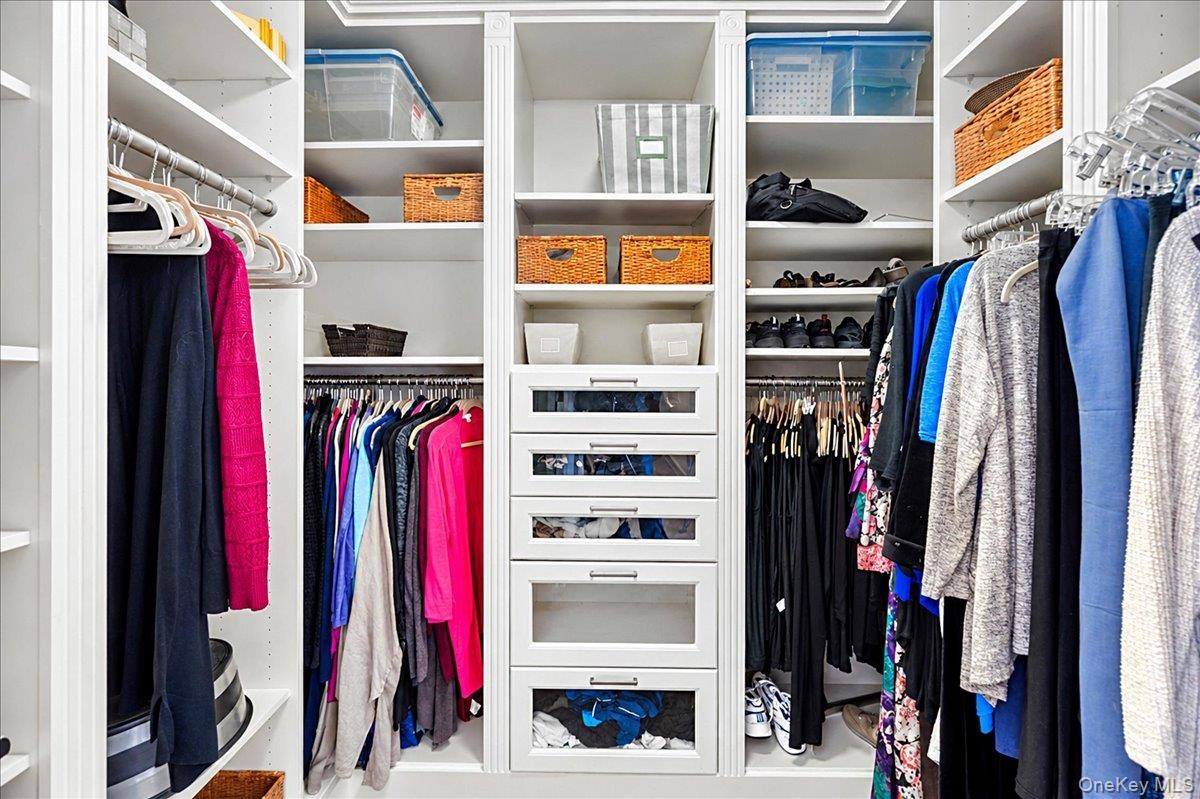 Walk in closet