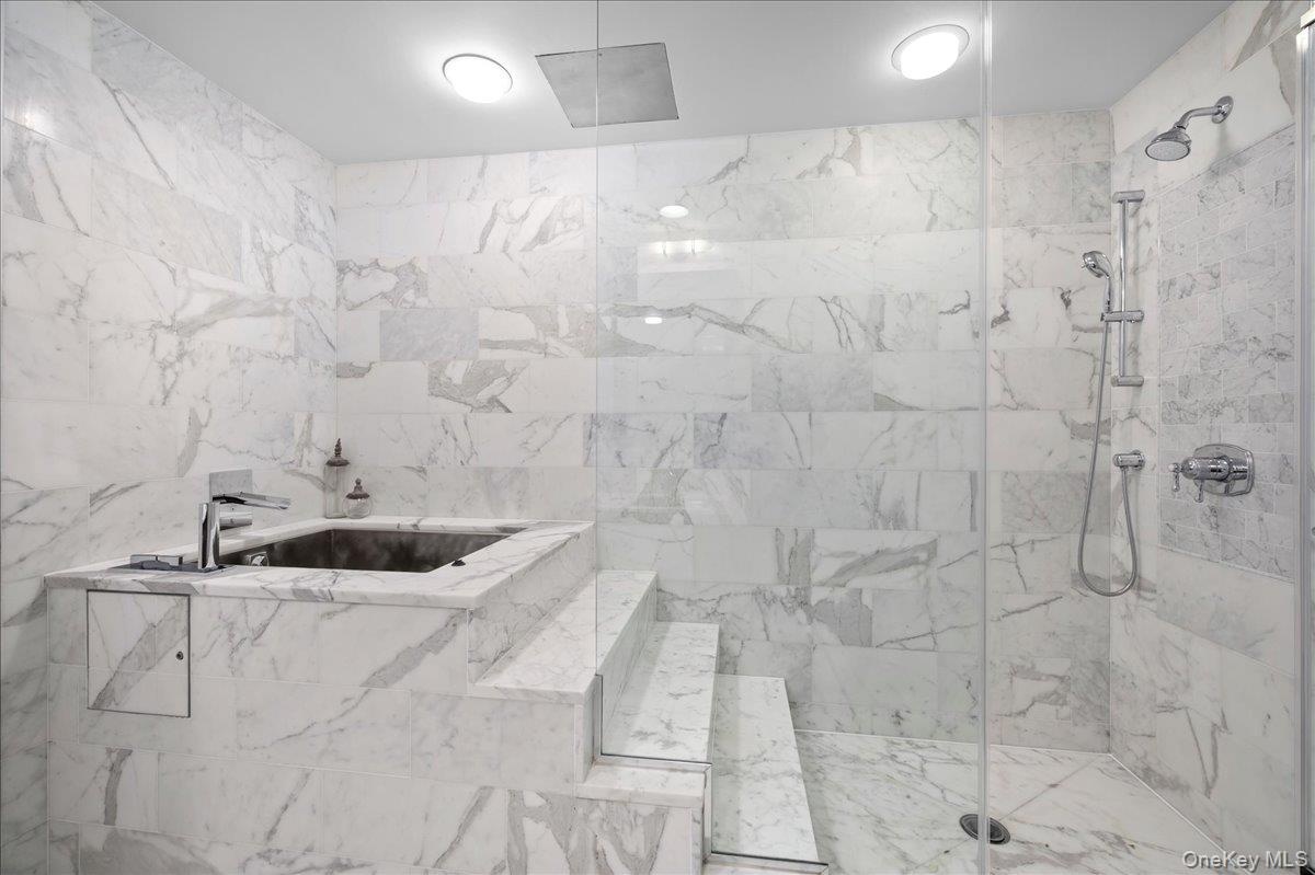 Soaking Tub