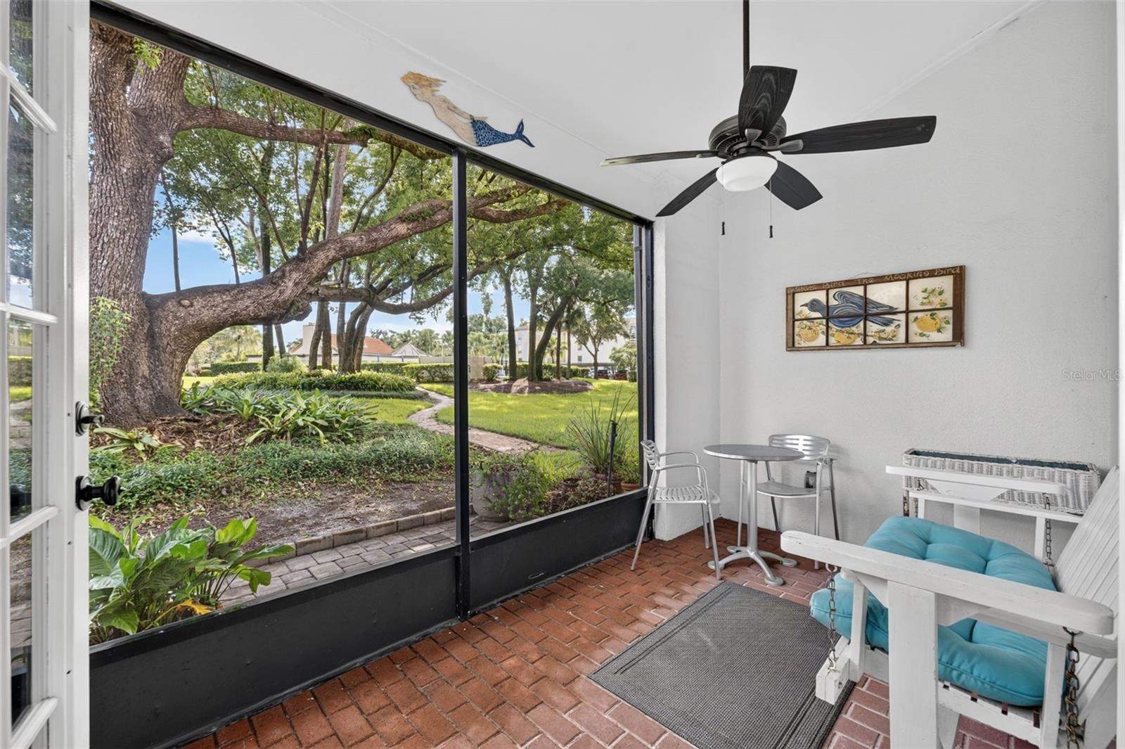 SCREENED LANAI
