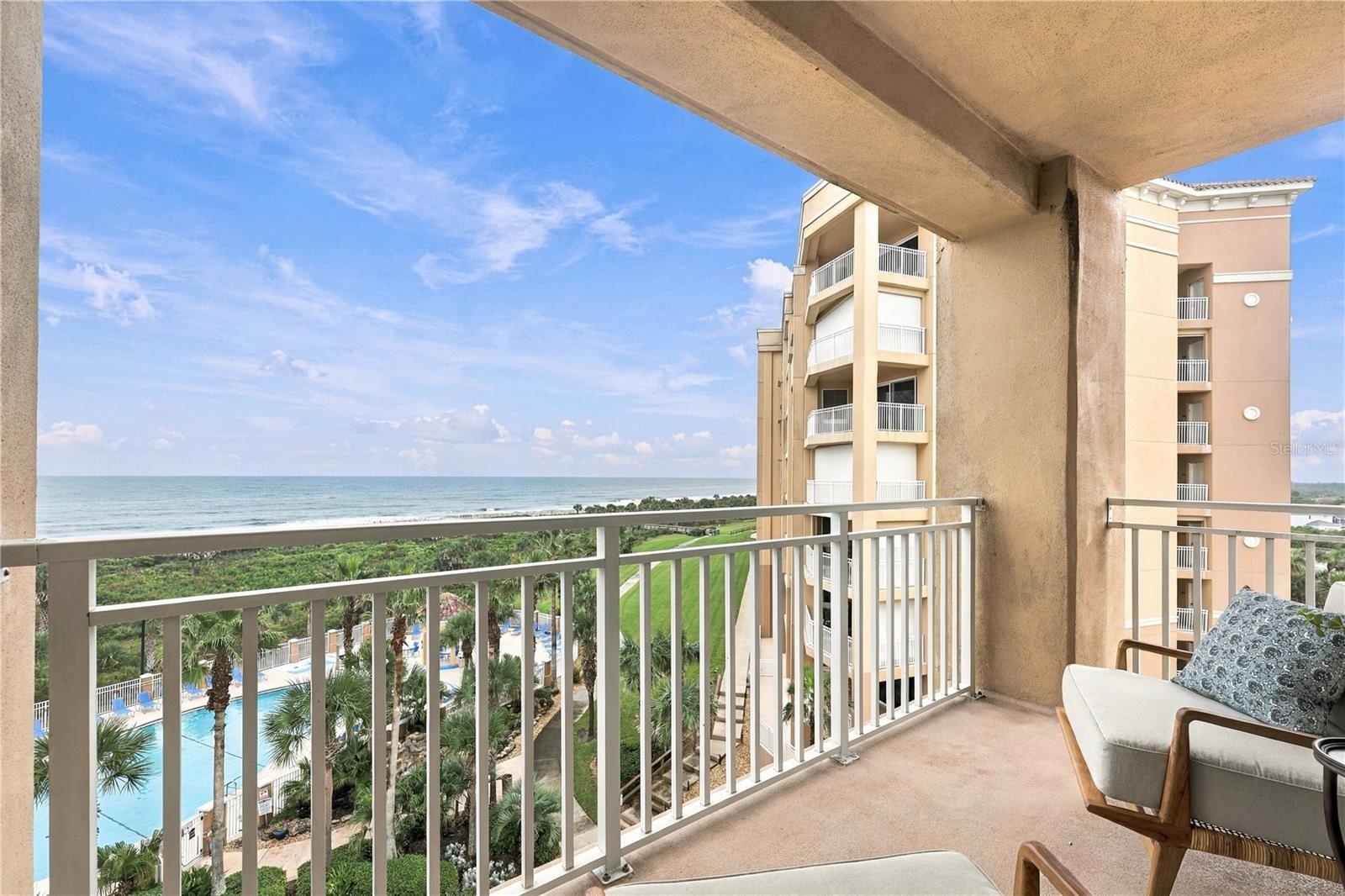 Ocean Front Blacony & Pool
