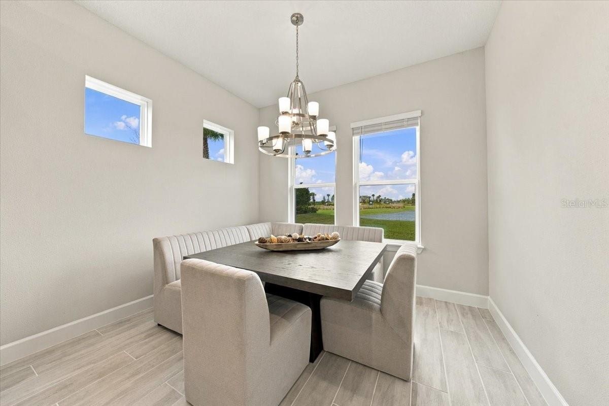 Super Kewl Dining Nook!