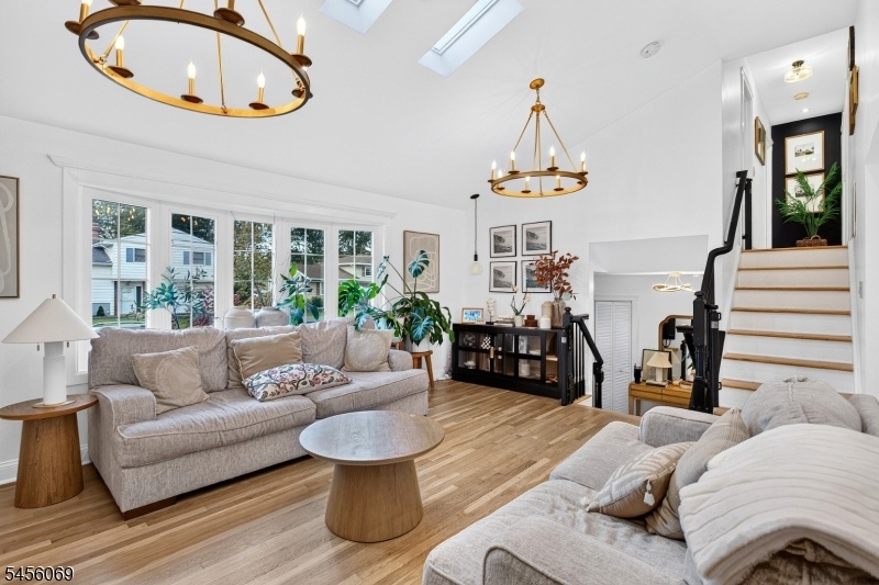 Living Room Vaulted Ceilings