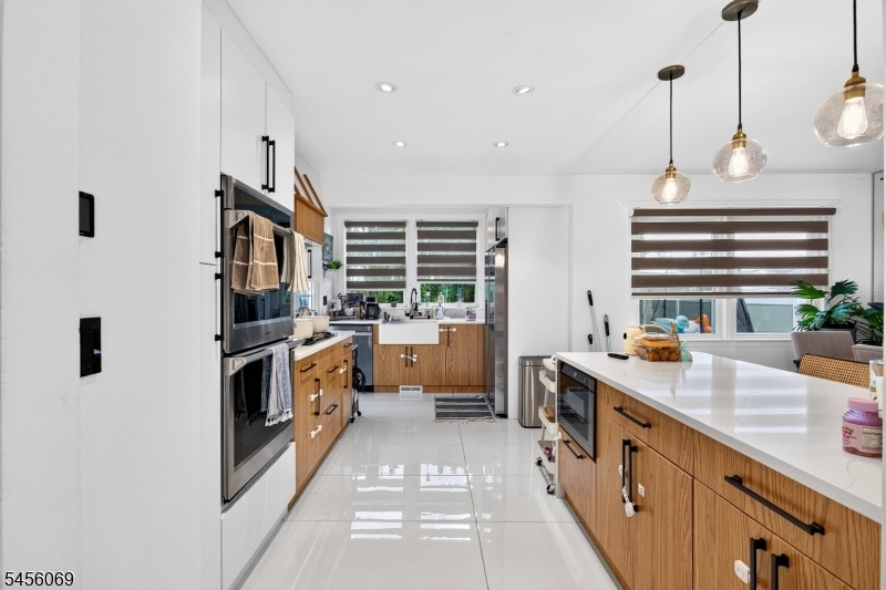 Kitchen Bright and Open