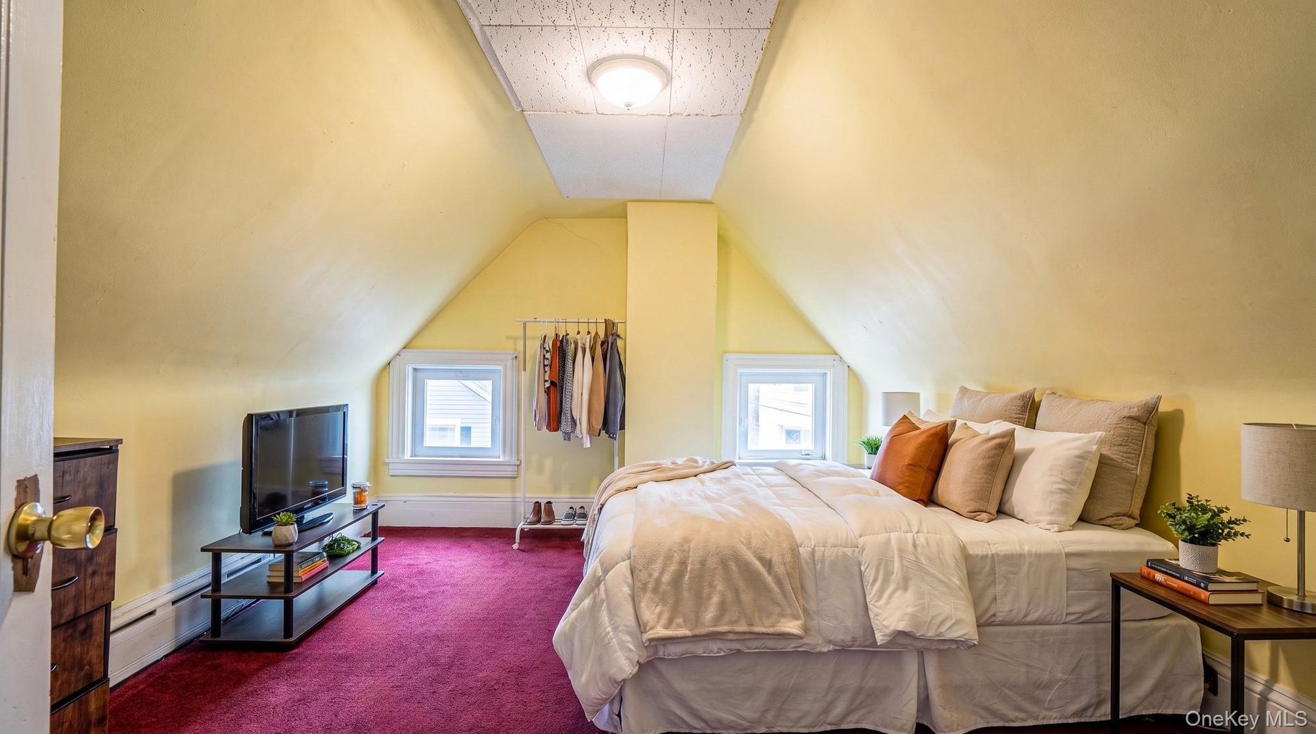 Bedroom (3rd level)