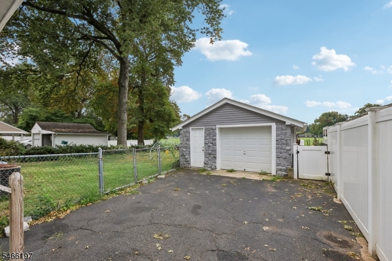 garage