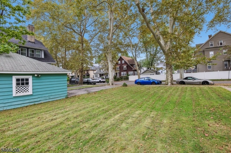 Plenty of Yard Space