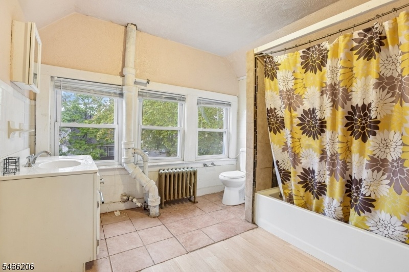 Full Bath on Third Floor
