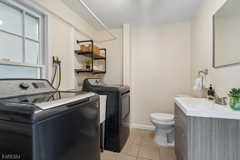 1st Floor Laundry/Powder Room