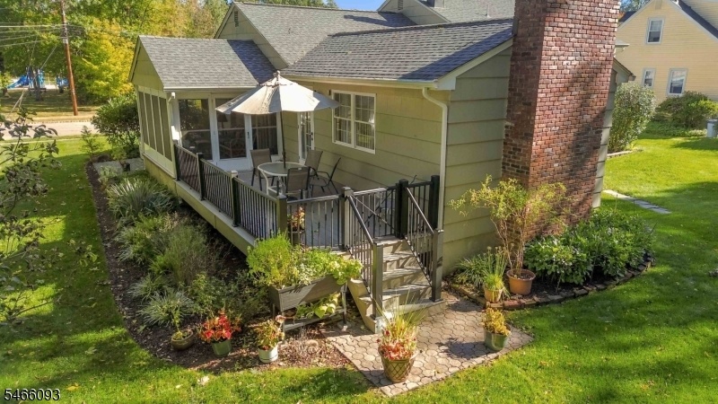 Private Deck