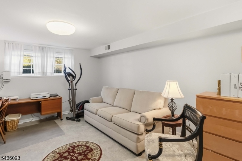 Office / Bonus Room