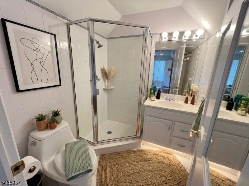 AI Staged Bathroom 3