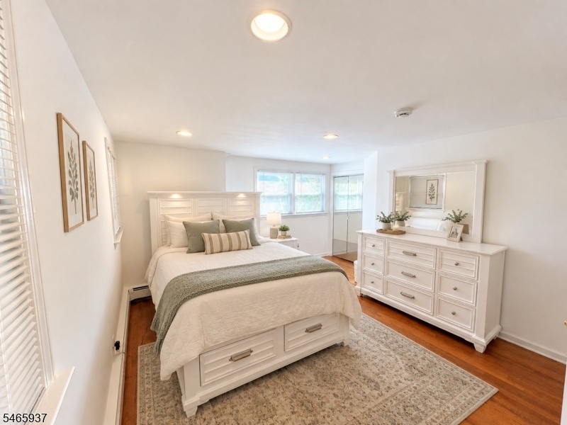 AI Staged Bedroom 4