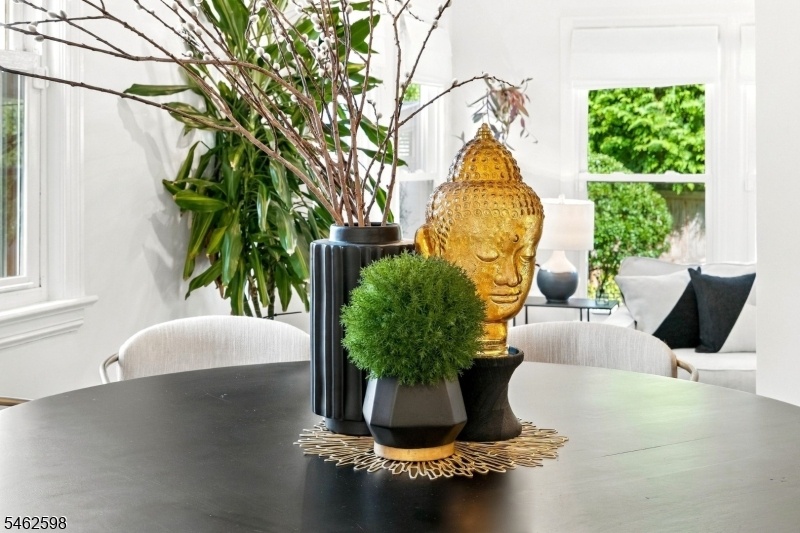 Dining Room Detail
