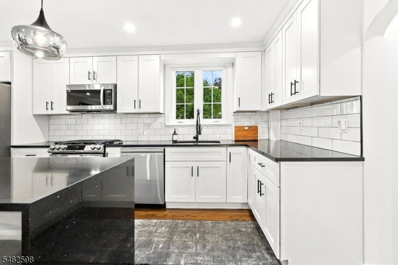 Kitchen - 6th view