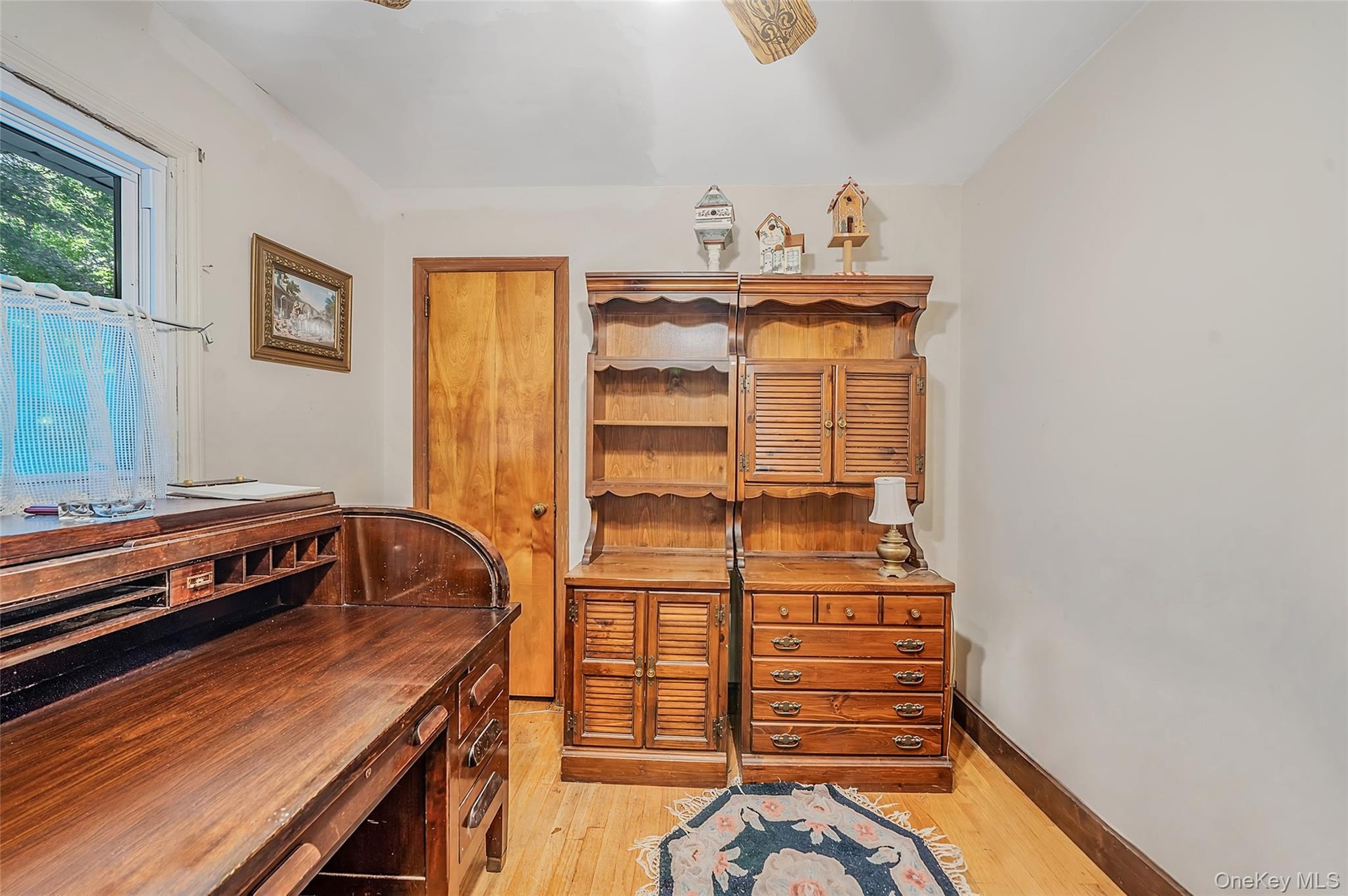 Bedroom 3 with Oak floors