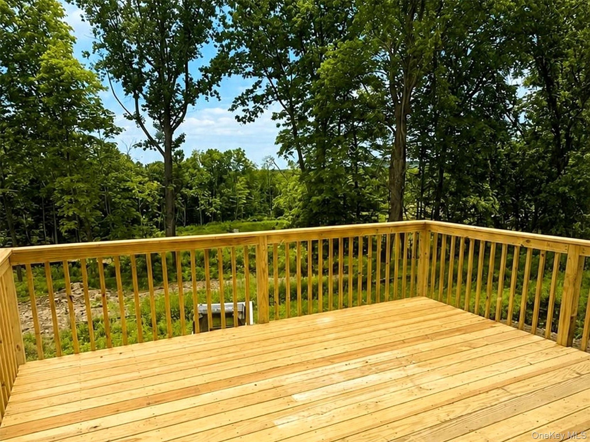 Photos of recently completed build. Customizable options available.
