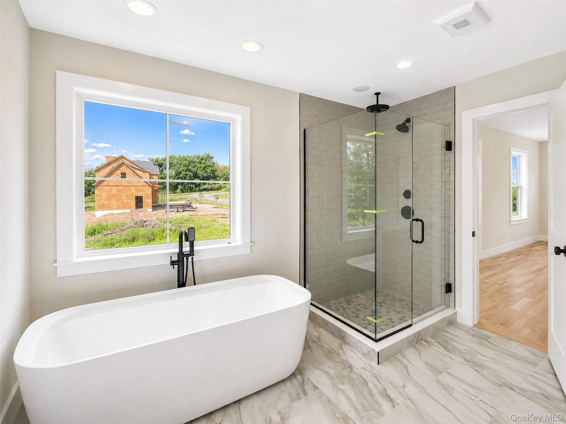 Photos of recently completed build. Customizable options available.
