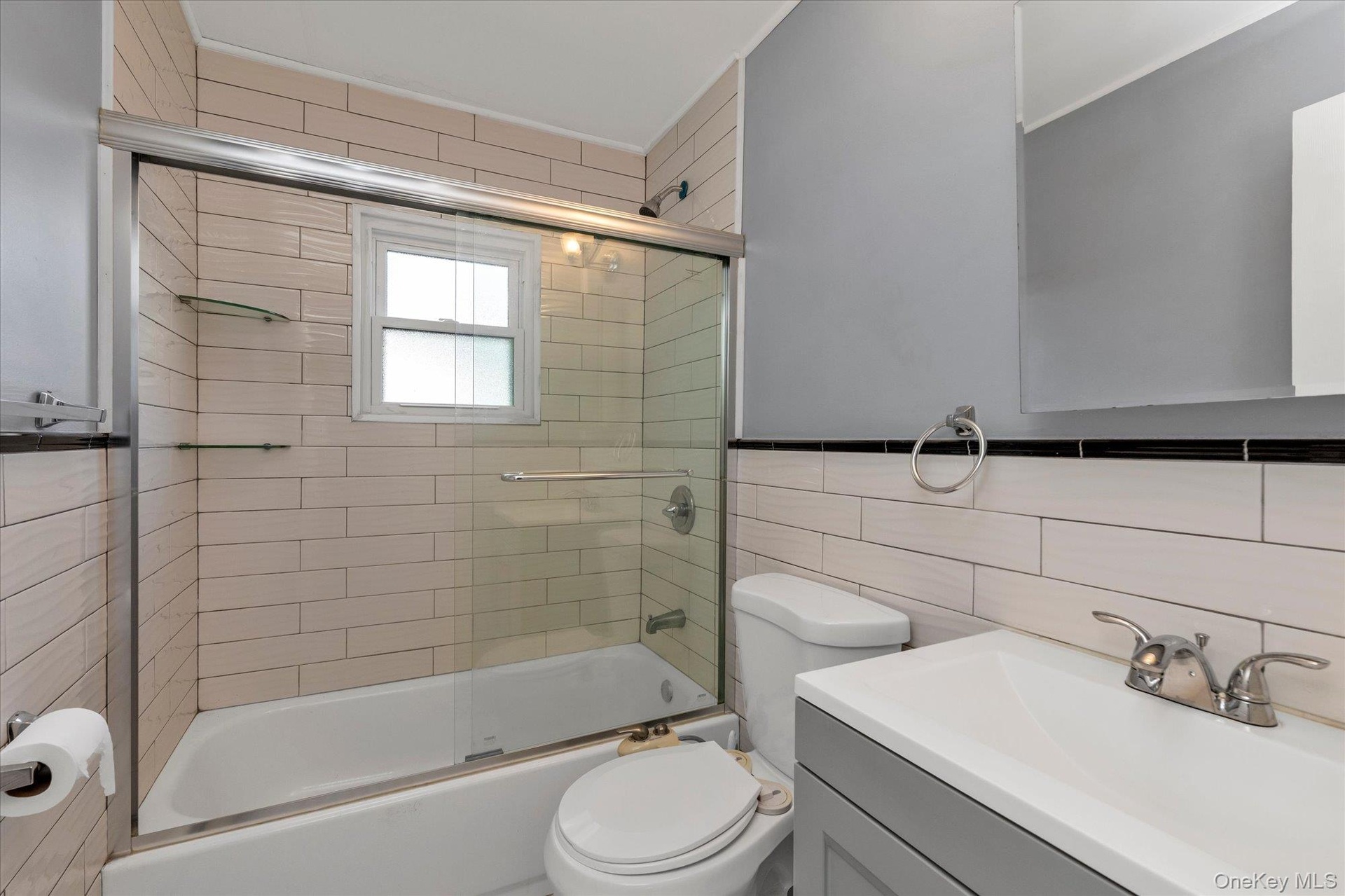 First floor bath with tub