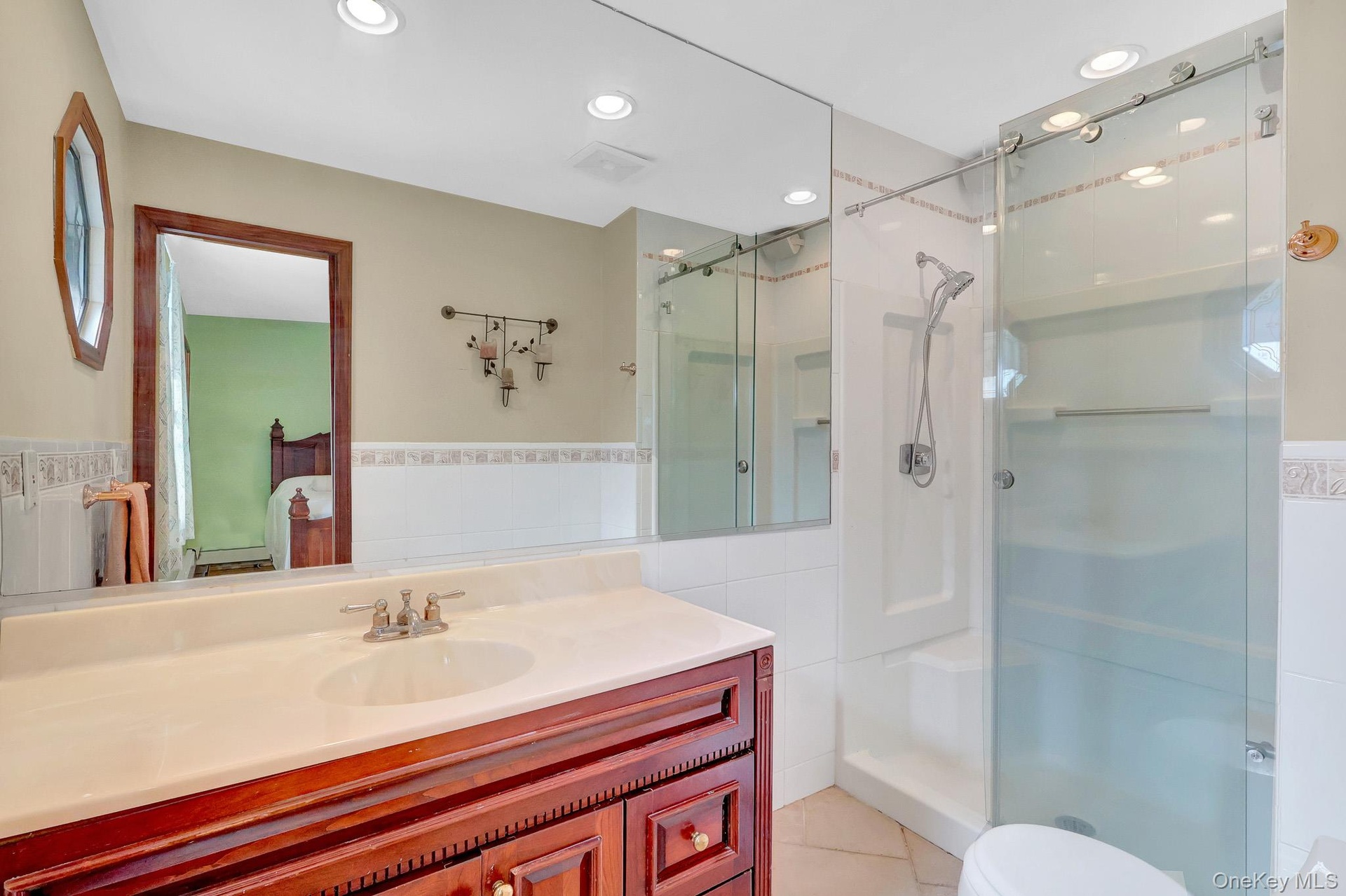 ensuite bath on first floor