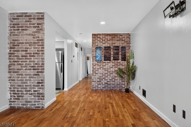 Living Room Unit 1