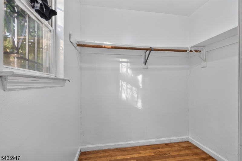 Walk-in Closet Unit 1