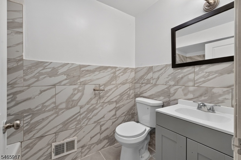 Primary Bath Unit 1