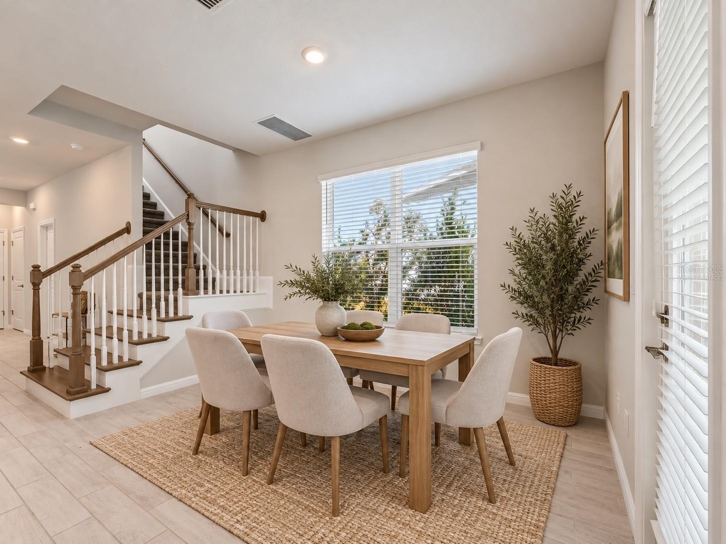 virtually staged casual dining