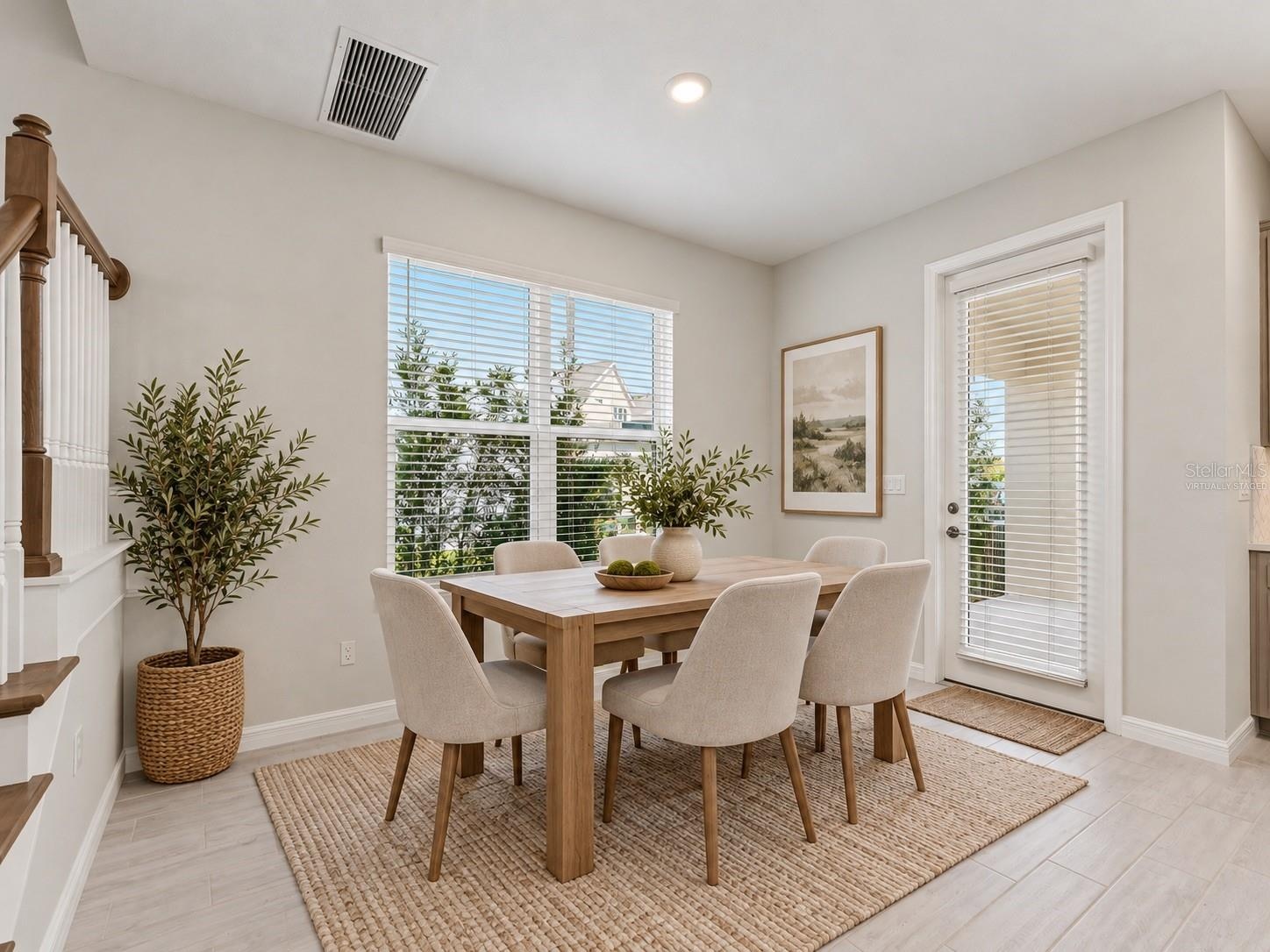 virtually staged casual dining