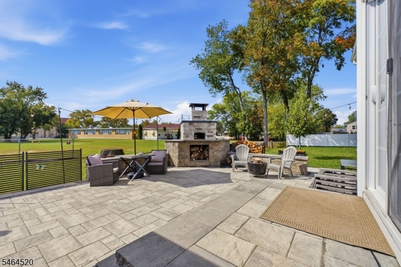 patio with pizza oven