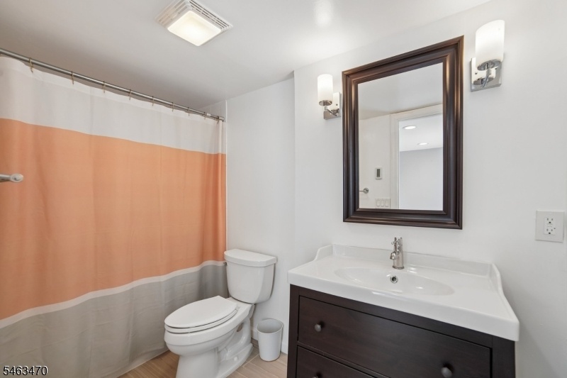 Bath In Bedroom 5