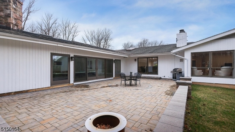 Large Patio off the Solarium