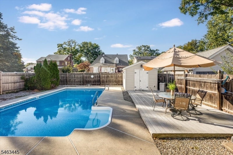 Pool / Outdoor Space