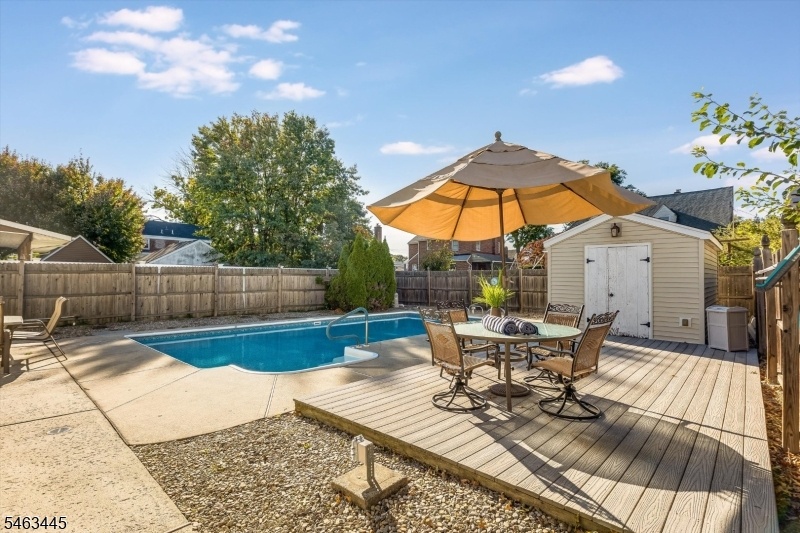 Pool / Outdoor Space