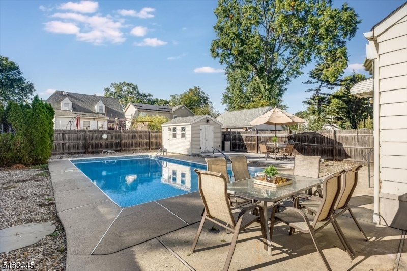 Pool / Outdoor Space