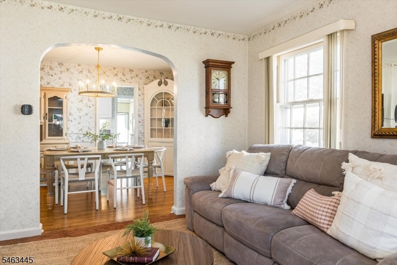 Living Room / Dining Room