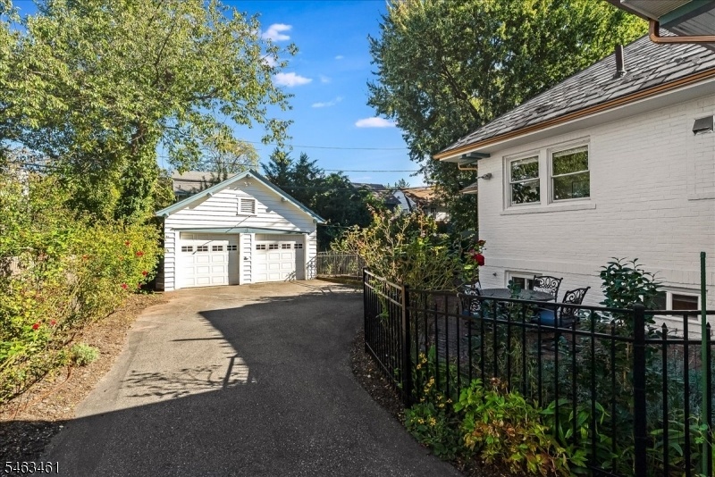 Driveway & Garage