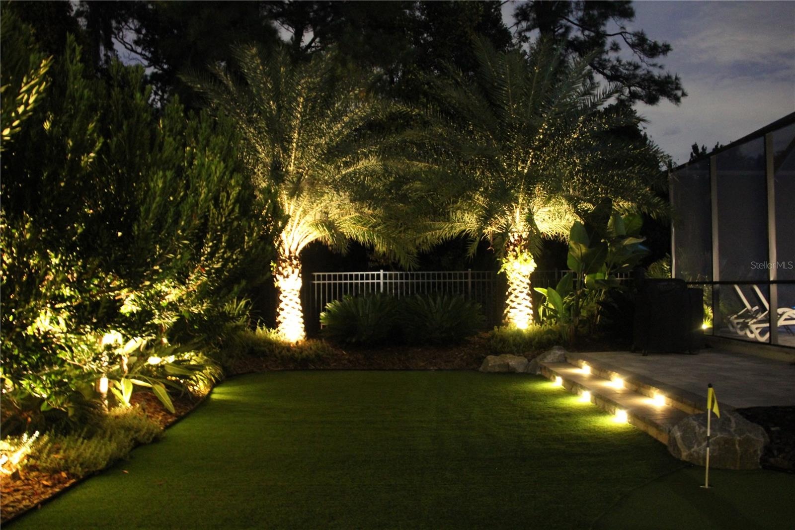 EXTENSIVE EXTERIOR LANDSCAPE LIGHTING