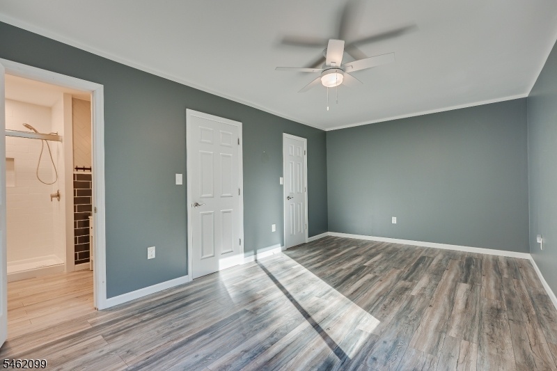 Primary Bedroom w. Bathroom