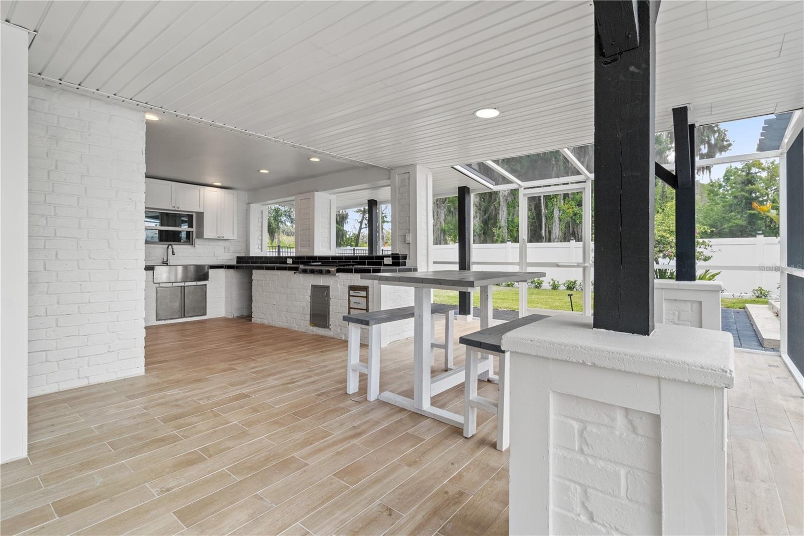 Outdoor kitchen
