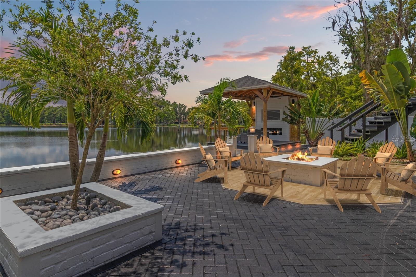 Fire pit