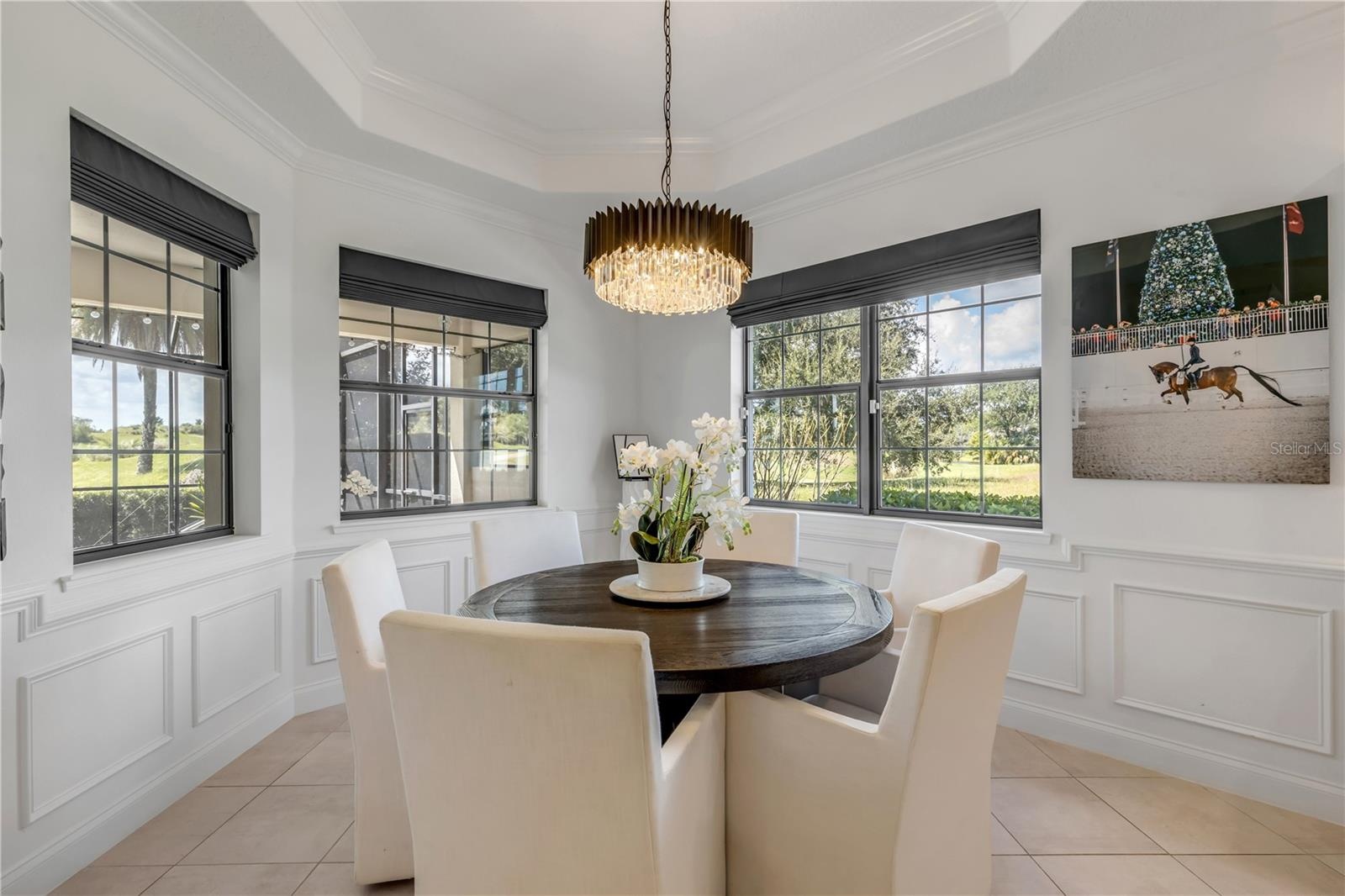Dining alcove