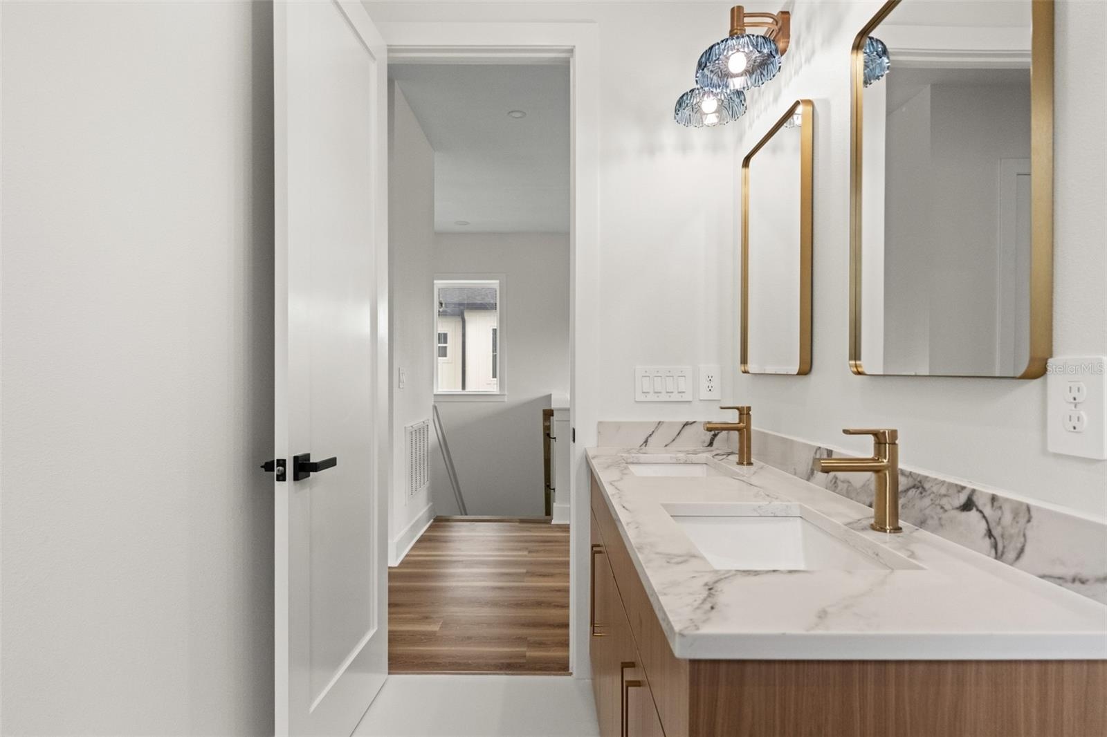 secondary bath with dual sinks