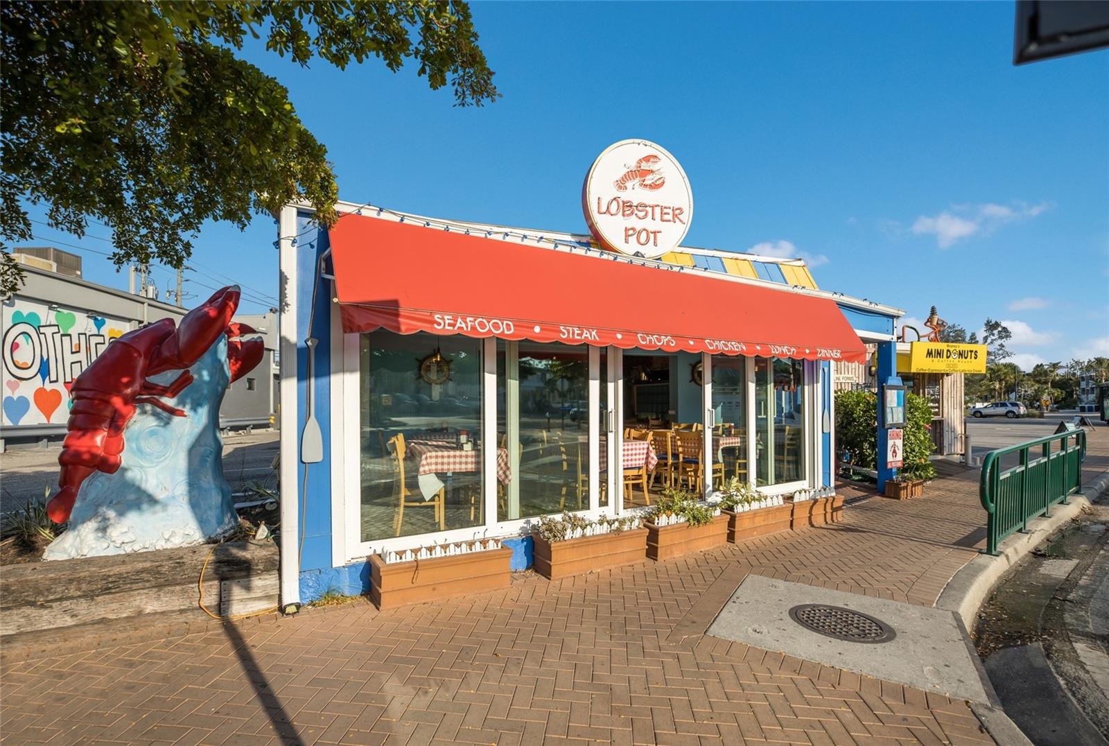 So many restaurants to try.