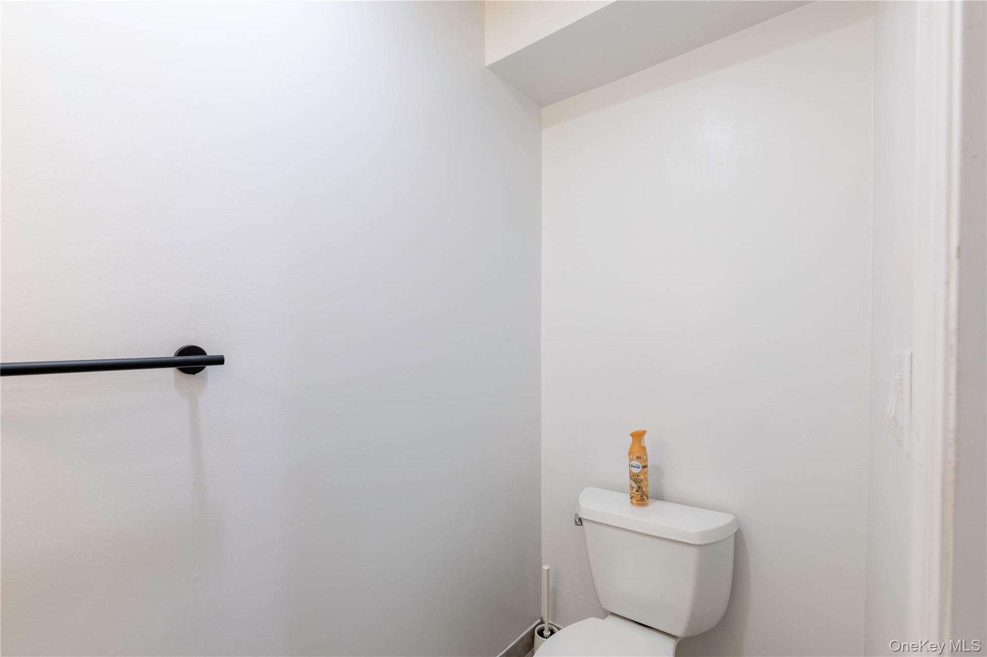 powder room 1/2 bath in basement