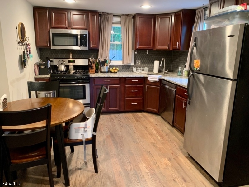 Eat in Kitchen